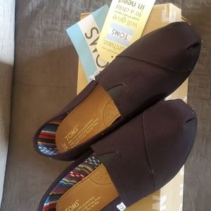 Womens black TOMS